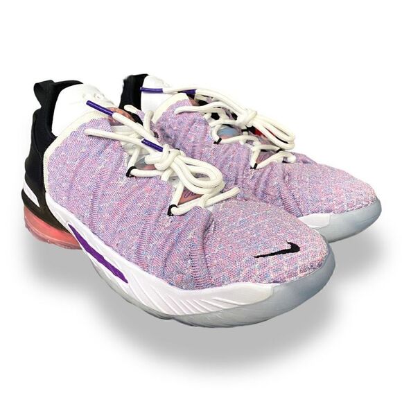 Nike GS LeBron XVIII 18 Graffiti Basketball Shoes CW2760-900 size 5.5Y/7 Womens - Picture 3 of 6